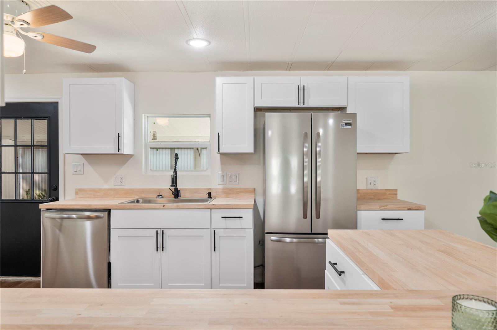 Image 3 of 18 For 2160 Lois Boulevard