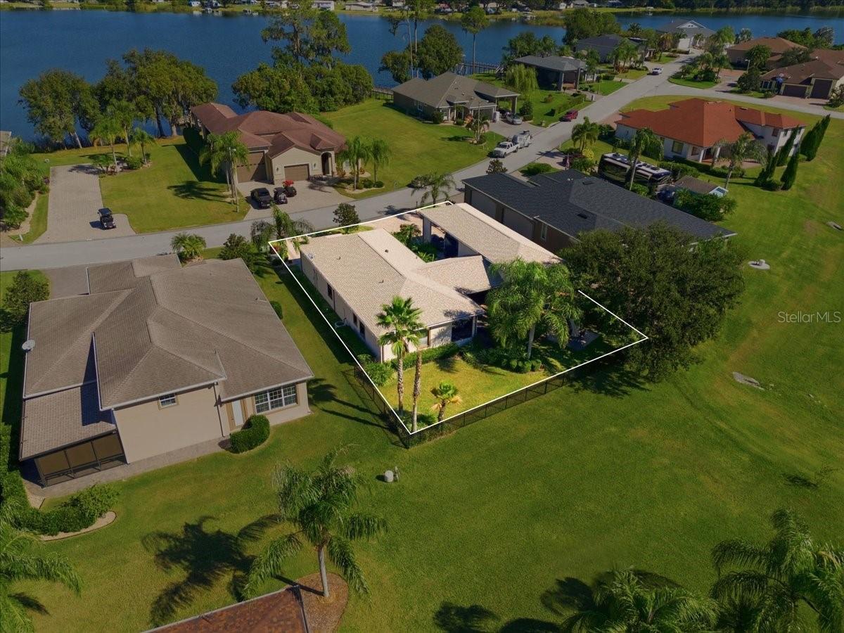 Image 8 of 35 For 733 Meandering Way