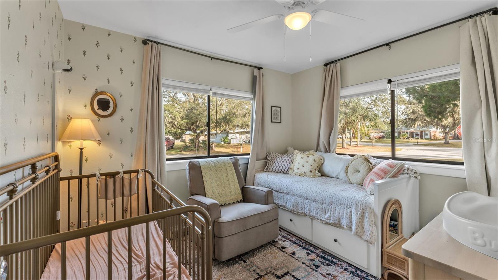 Image 12 of 37 For 930 Pinecrest Drive