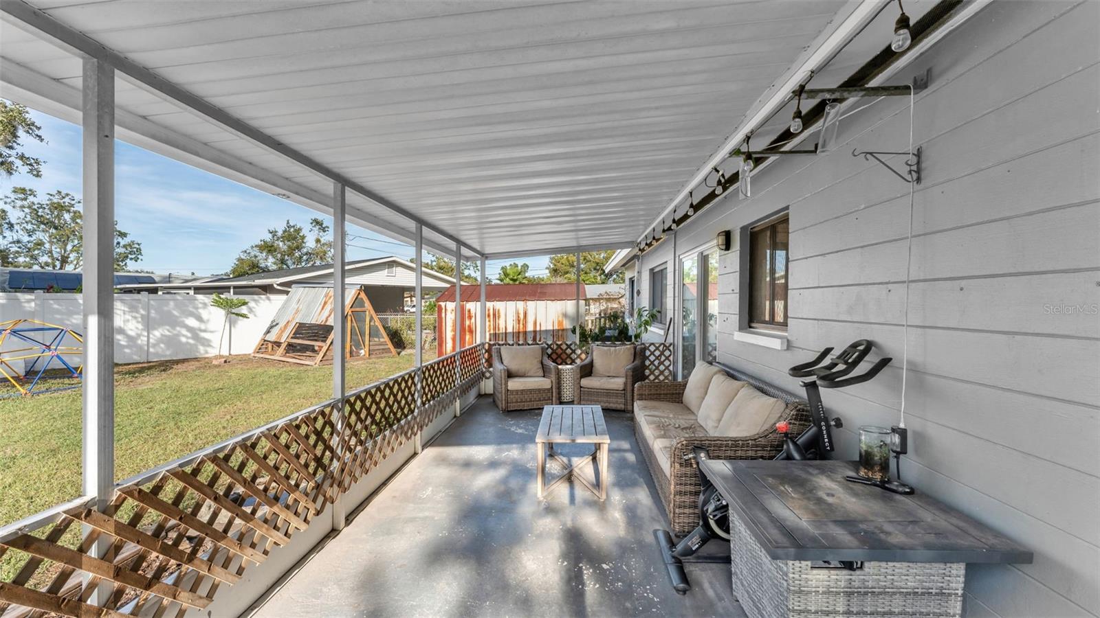 Image 22 of 37 For 930 Pinecrest Drive