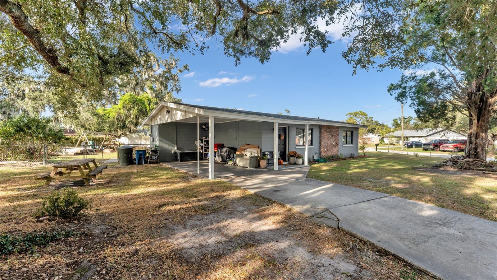 Image 28 of 37 For 930 Pinecrest Drive