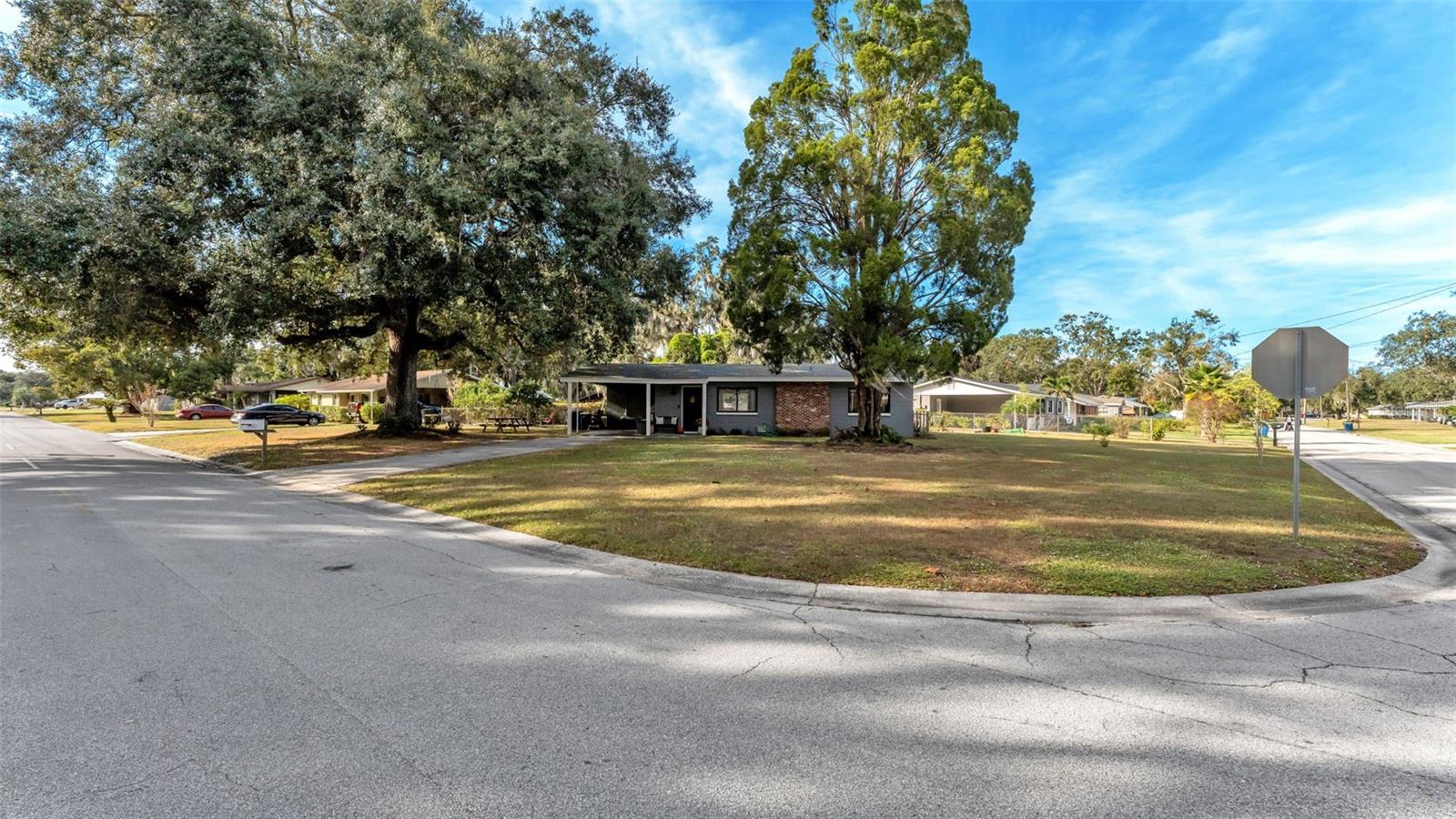 Image 31 of 37 For 930 Pinecrest Drive