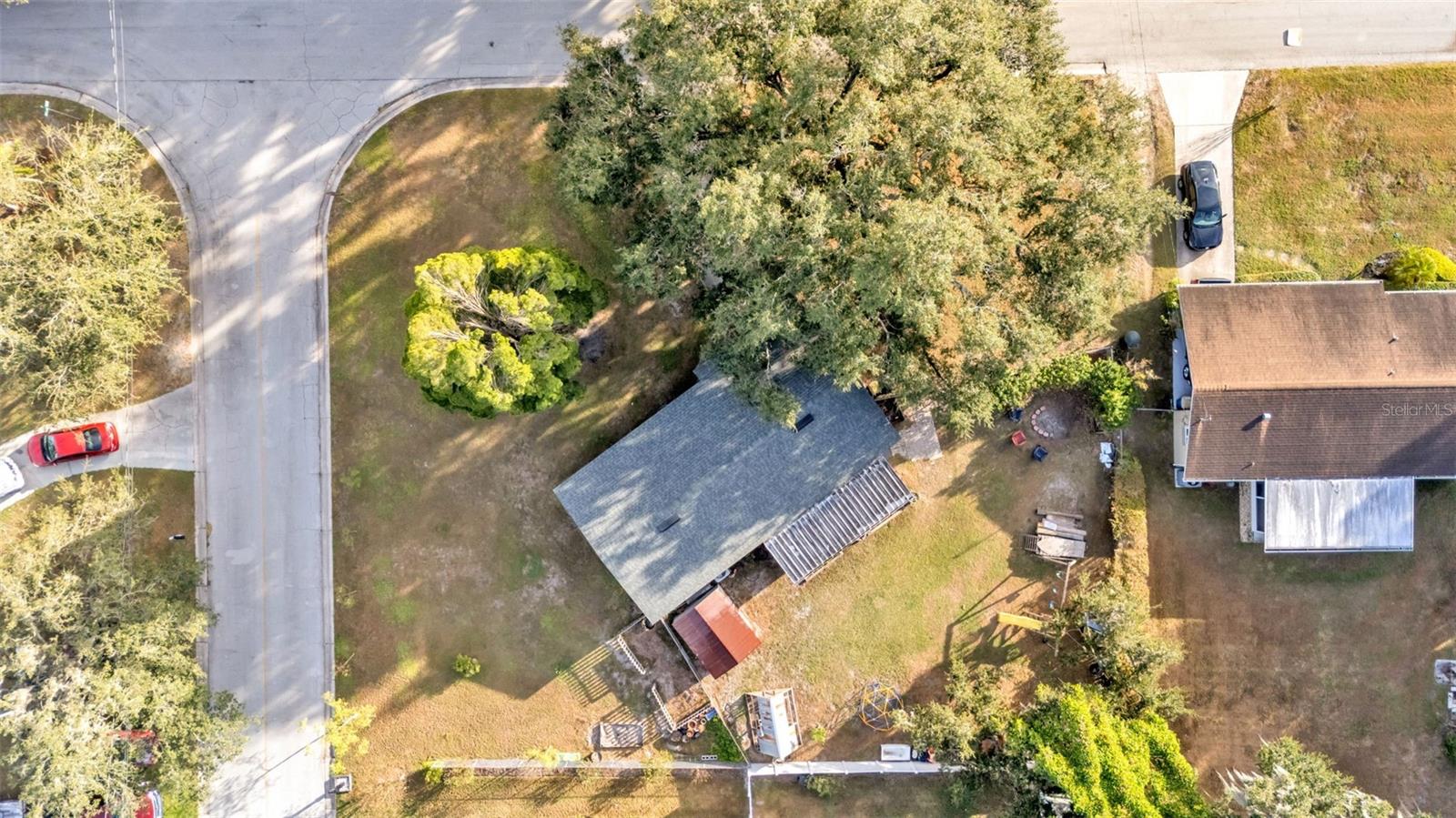 Image 32 of 37 For 930 Pinecrest Drive