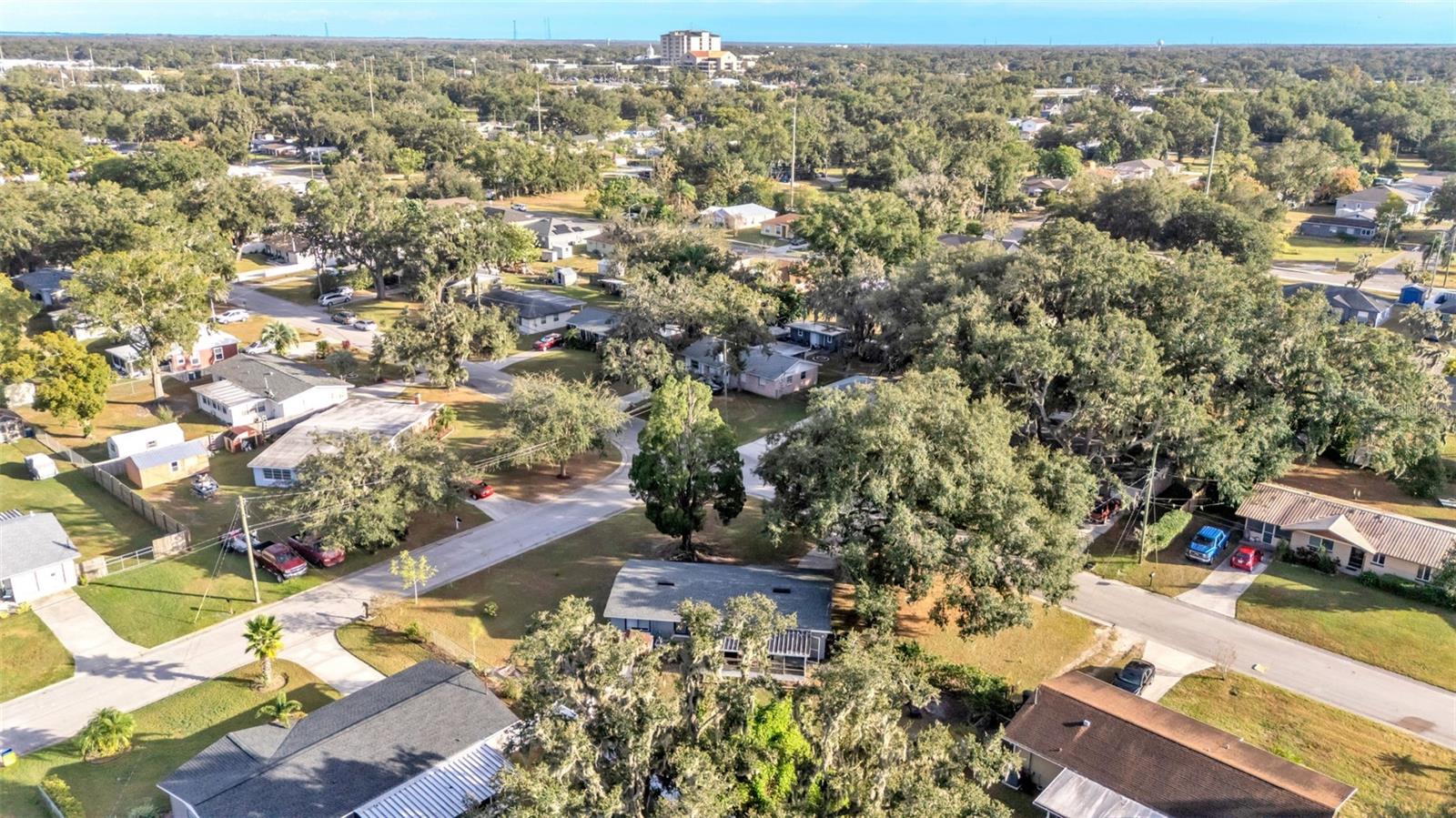 Image 36 of 37 For 930 Pinecrest Drive