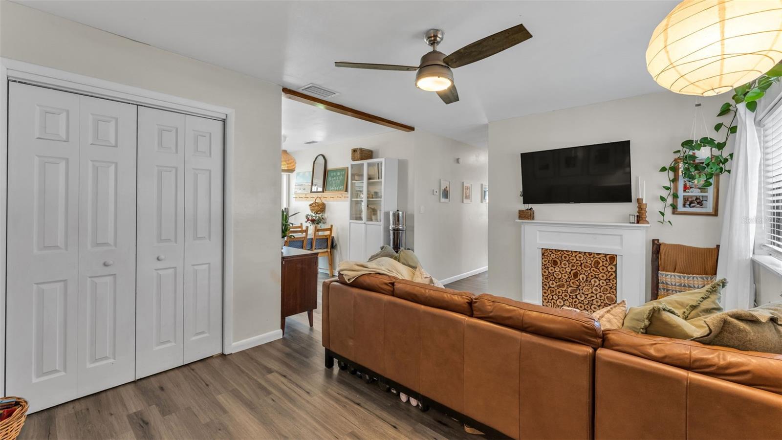 Image 4 of 37 For 930 Pinecrest Drive