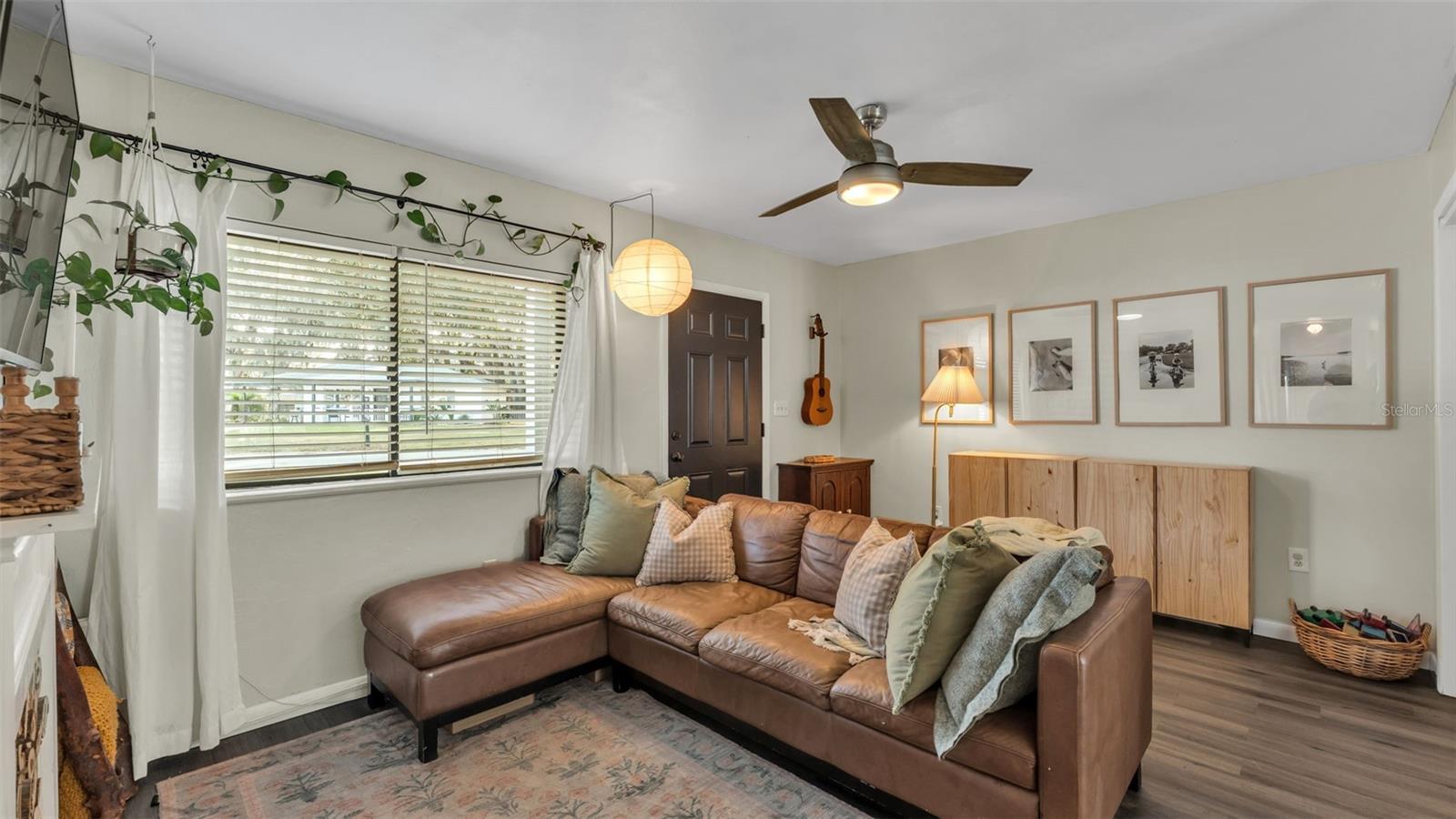 Image 5 of 37 For 930 Pinecrest Drive