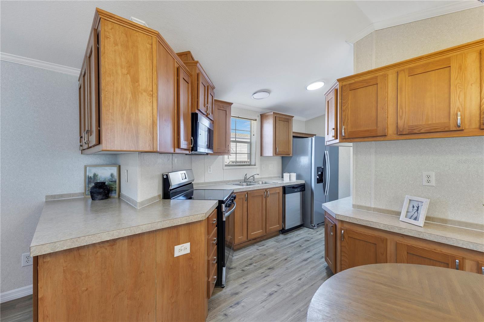 Image 11 of 27 For 11 Holly Drive