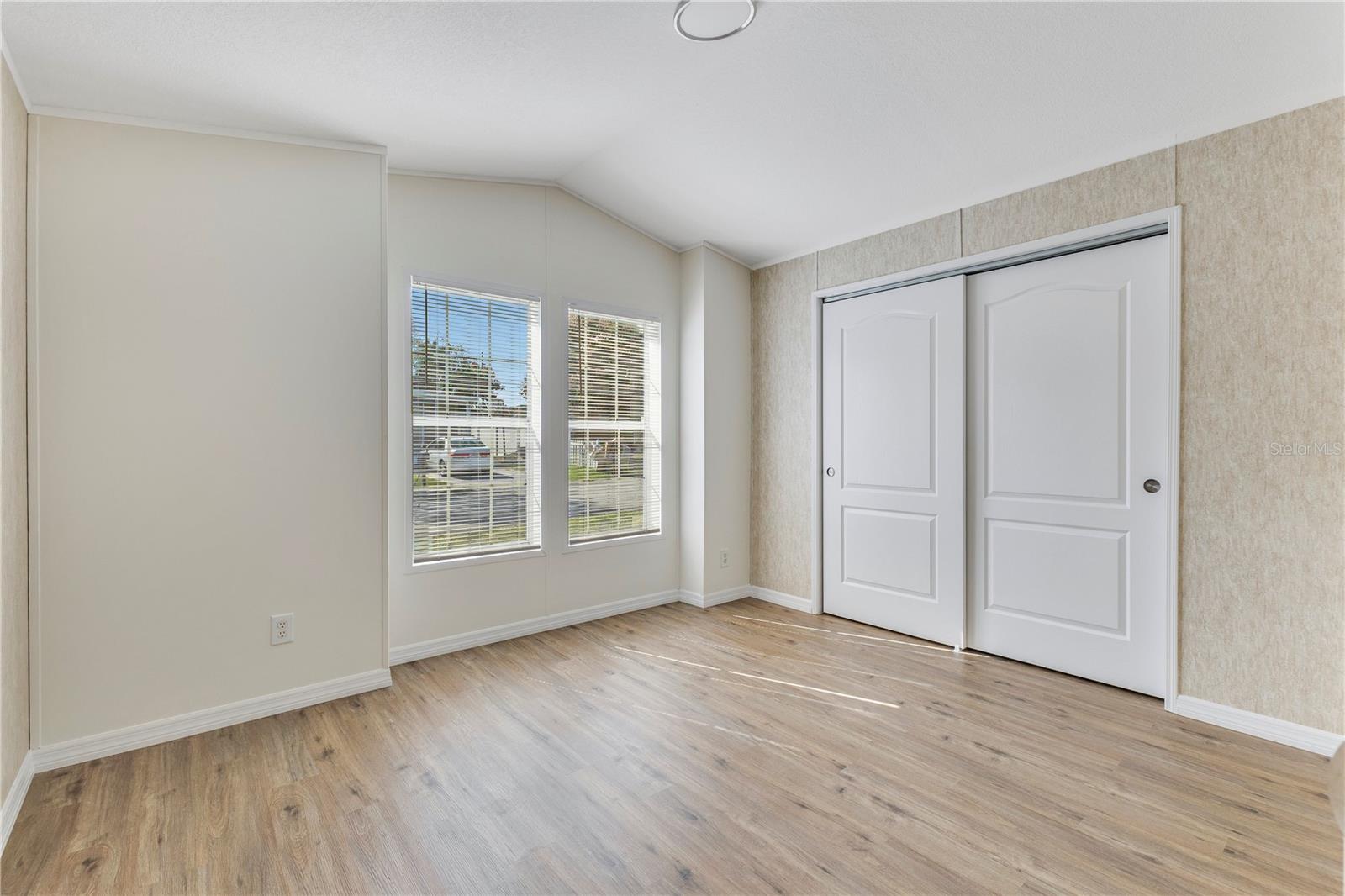 Image 20 of 27 For 11 Holly Drive