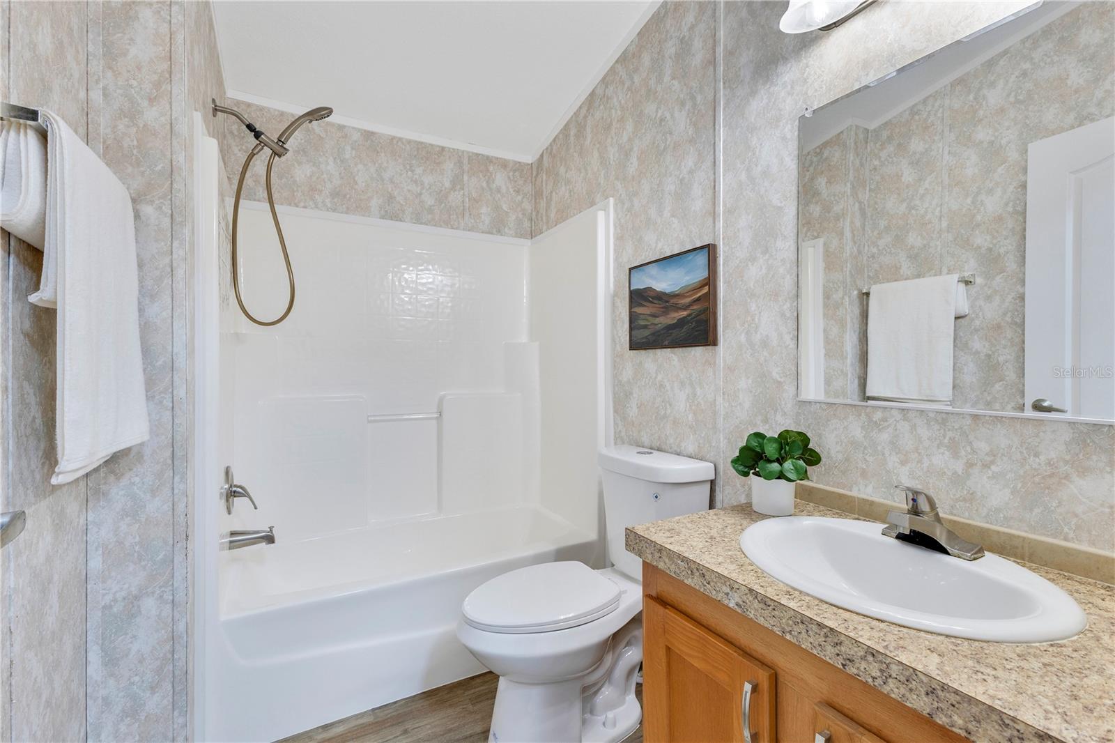 Image 21 of 27 For 11 Holly Drive