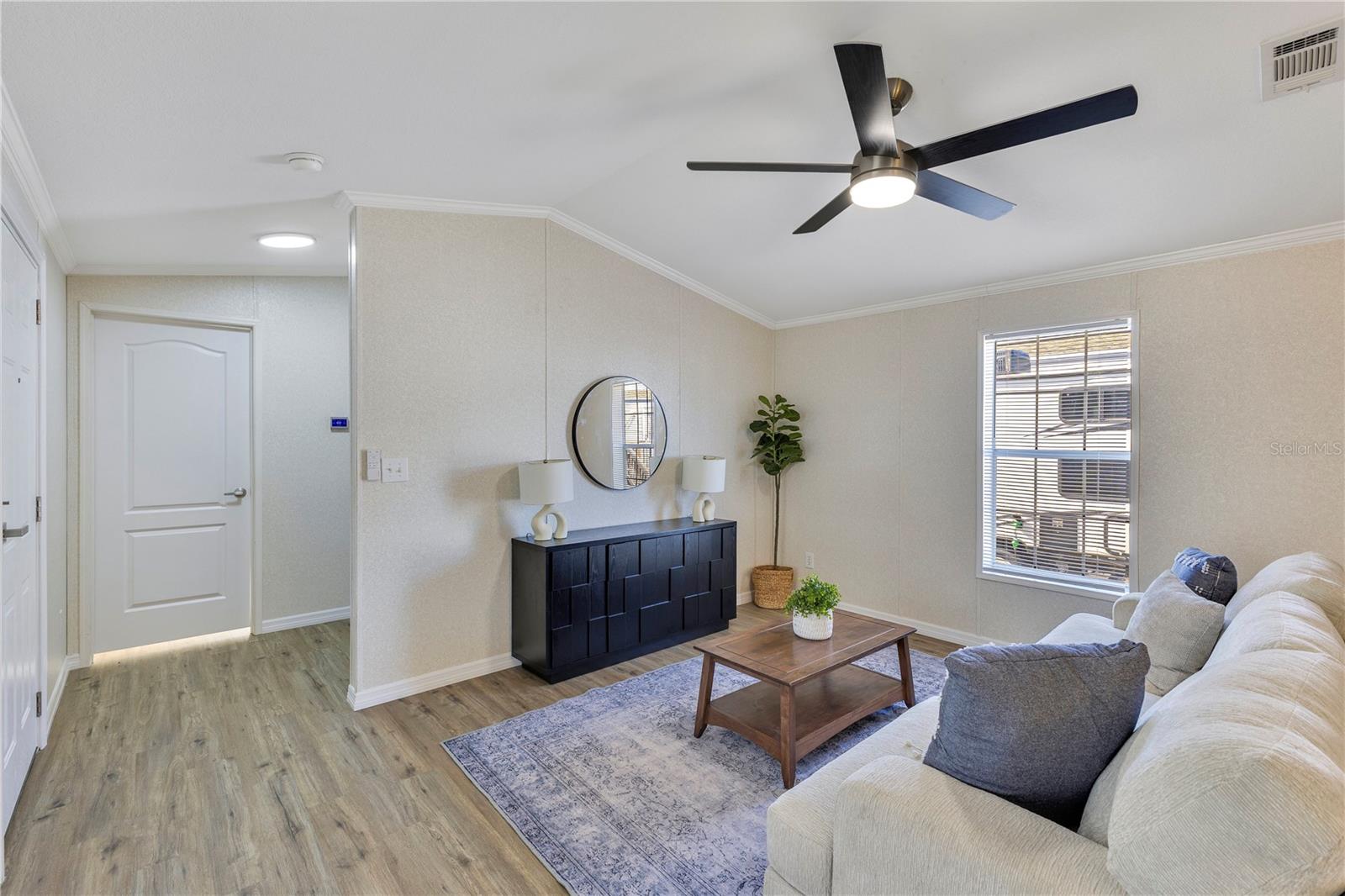 Image 5 of 27 For 11 Holly Drive