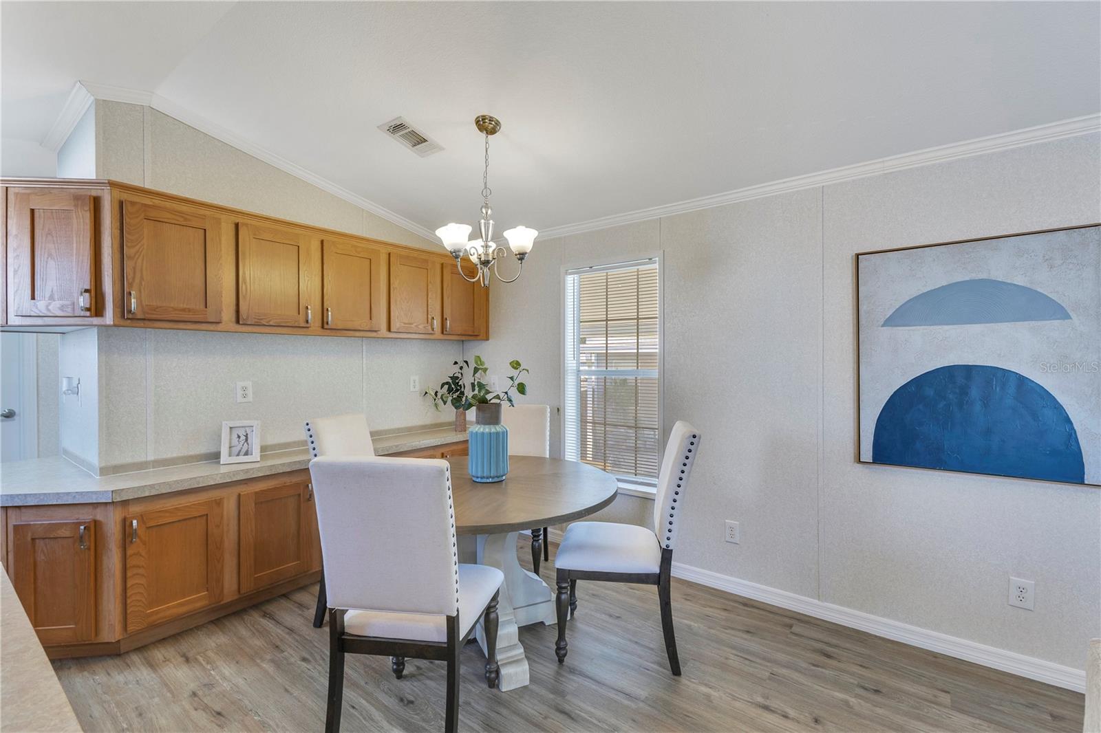 Image 8 of 27 For 11 Holly Drive