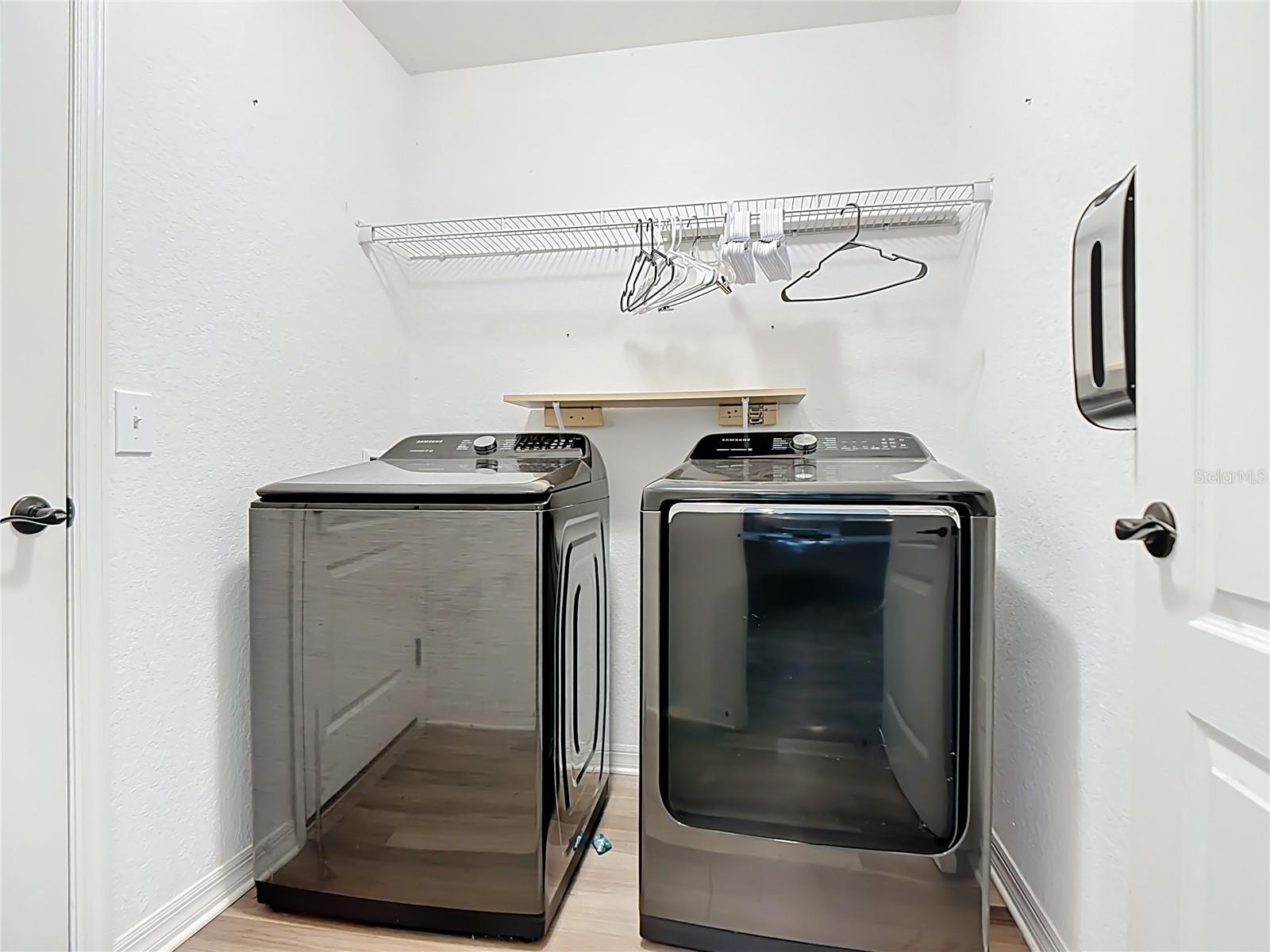 Image 29 of 44 For 8107 Campbell Crossing Circle