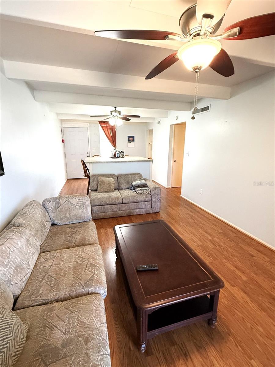 Image 5 of 27 For 3013 Club Circle