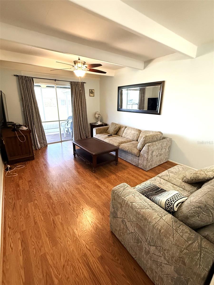 Image 6 of 27 For 3013 Club Circle