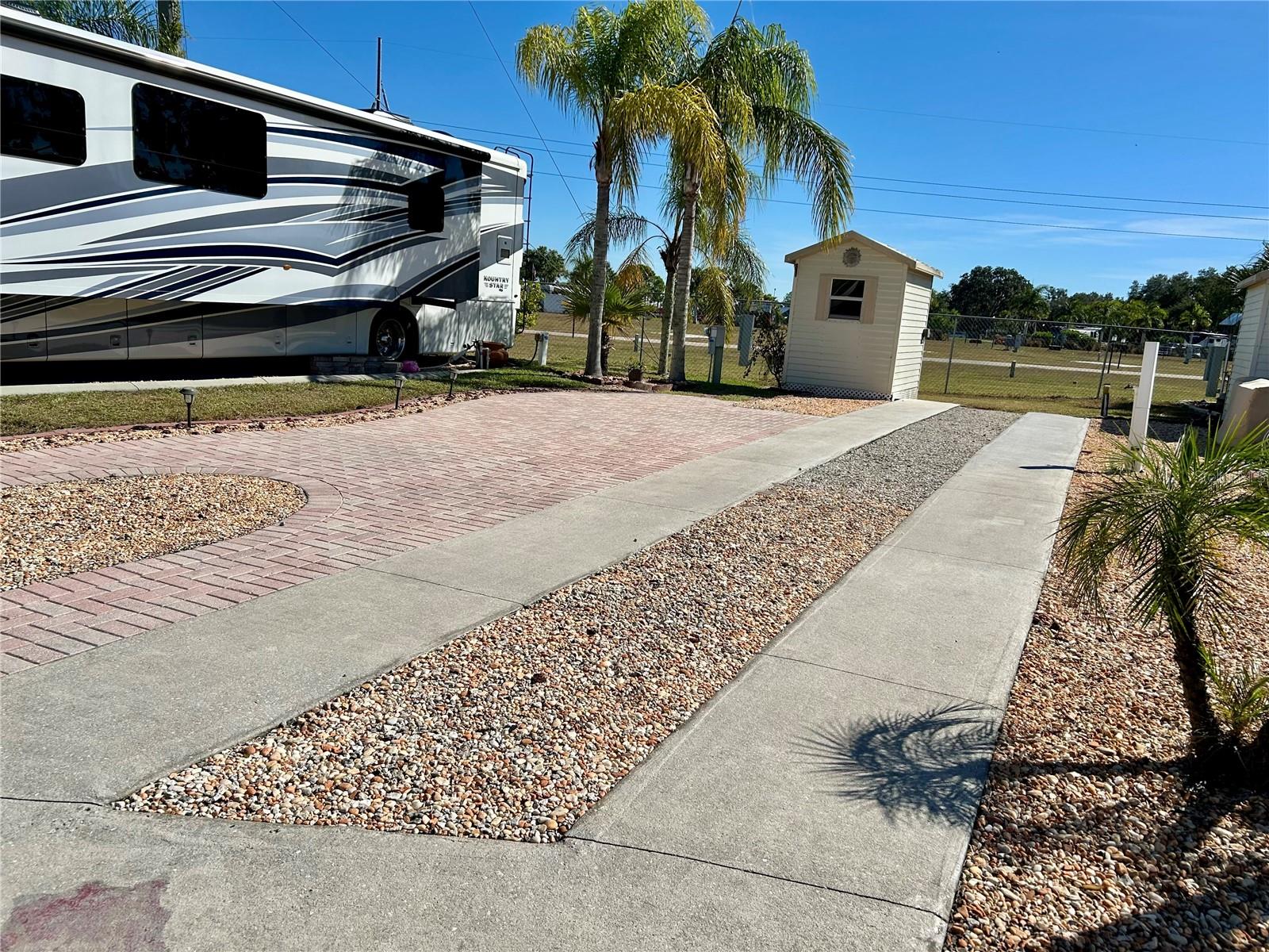 Details for 2920 Fairway Drive, BOWLING GREEN, FL 33834