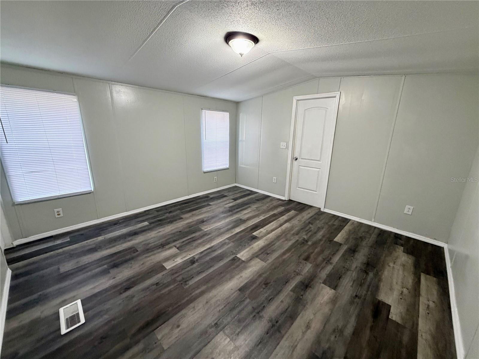 Image 18 of 29 For 4447 Tammy Lee Lane