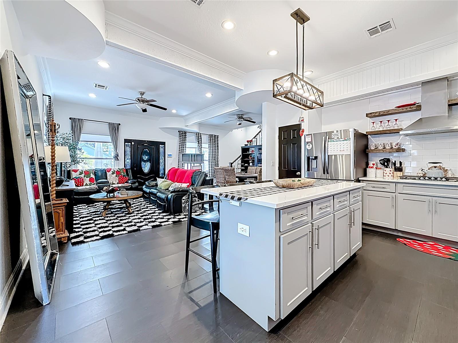 Image 16 of 96 For 902 Baker Street