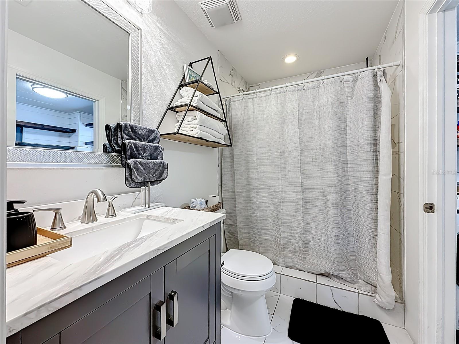 Image 28 of 96 For 902 Baker Street