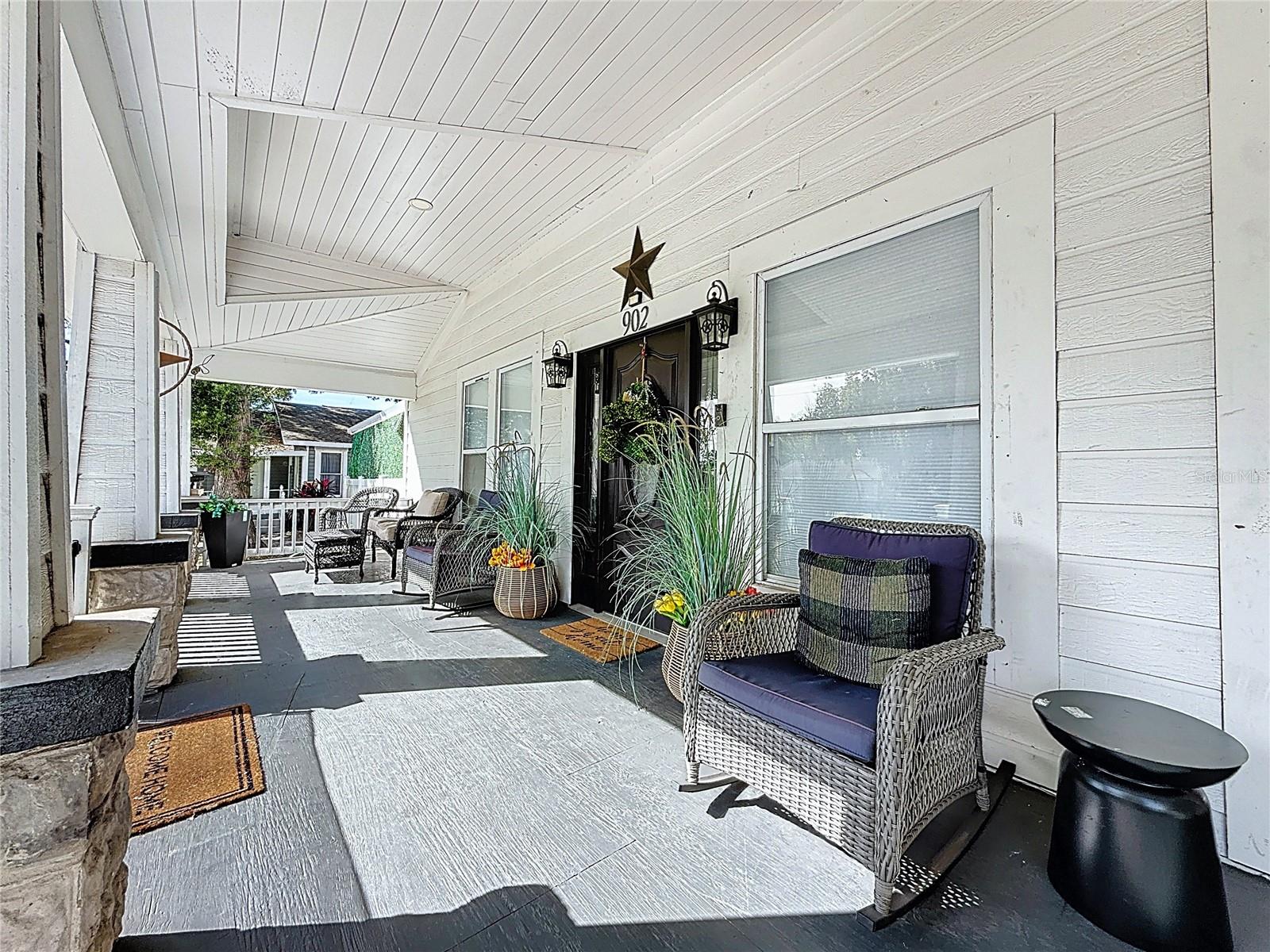 Image 3 of 96 For 902 Baker Street