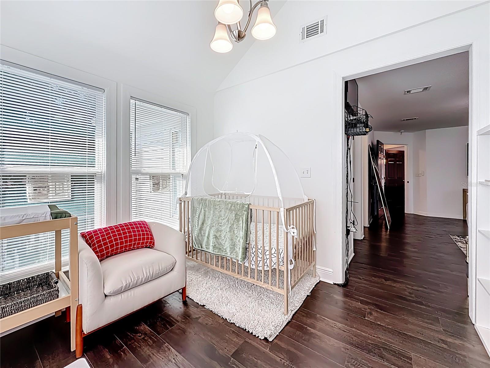 Image 36 of 96 For 902 Baker Street