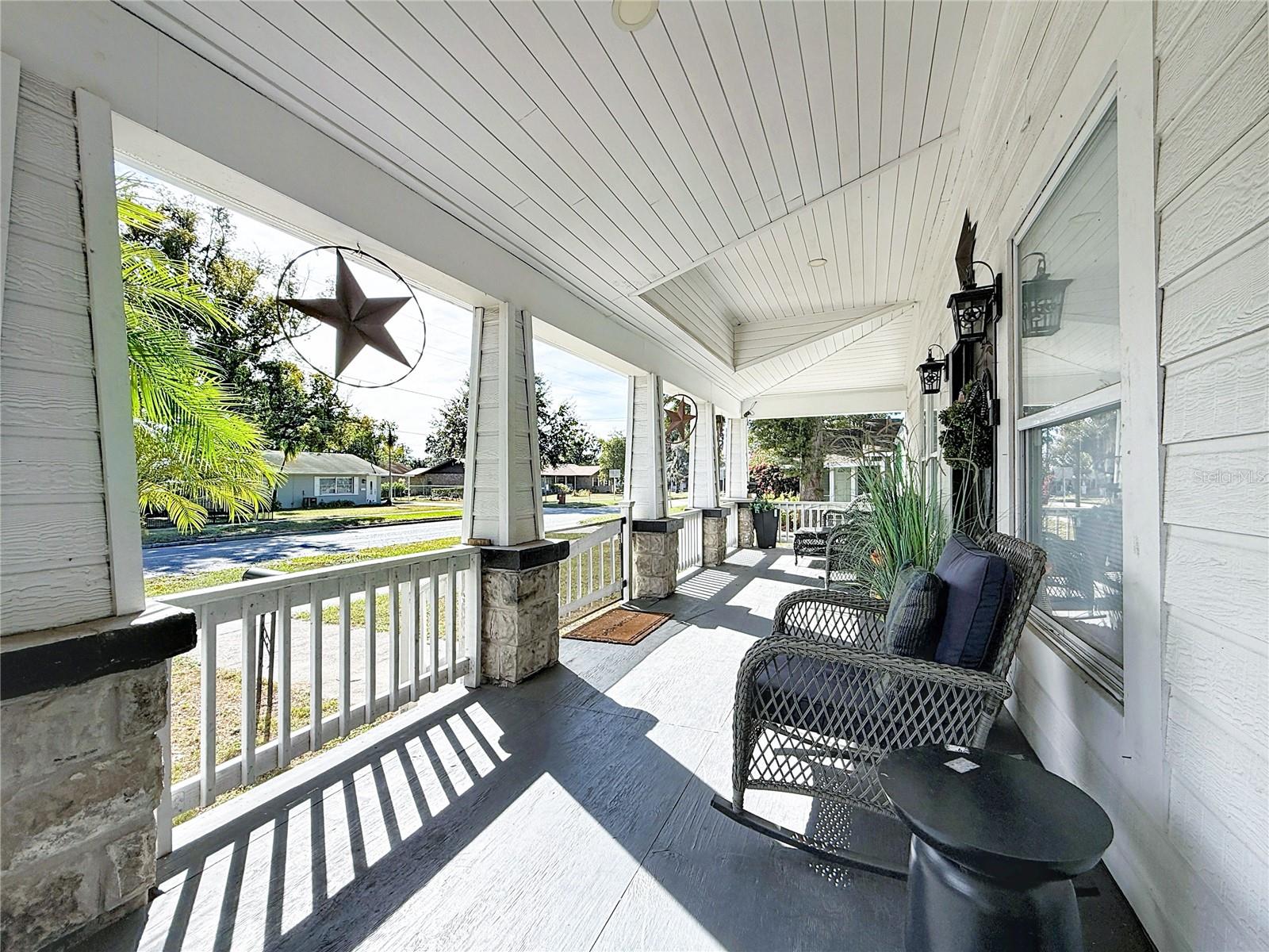 Image 4 of 96 For 902 Baker Street