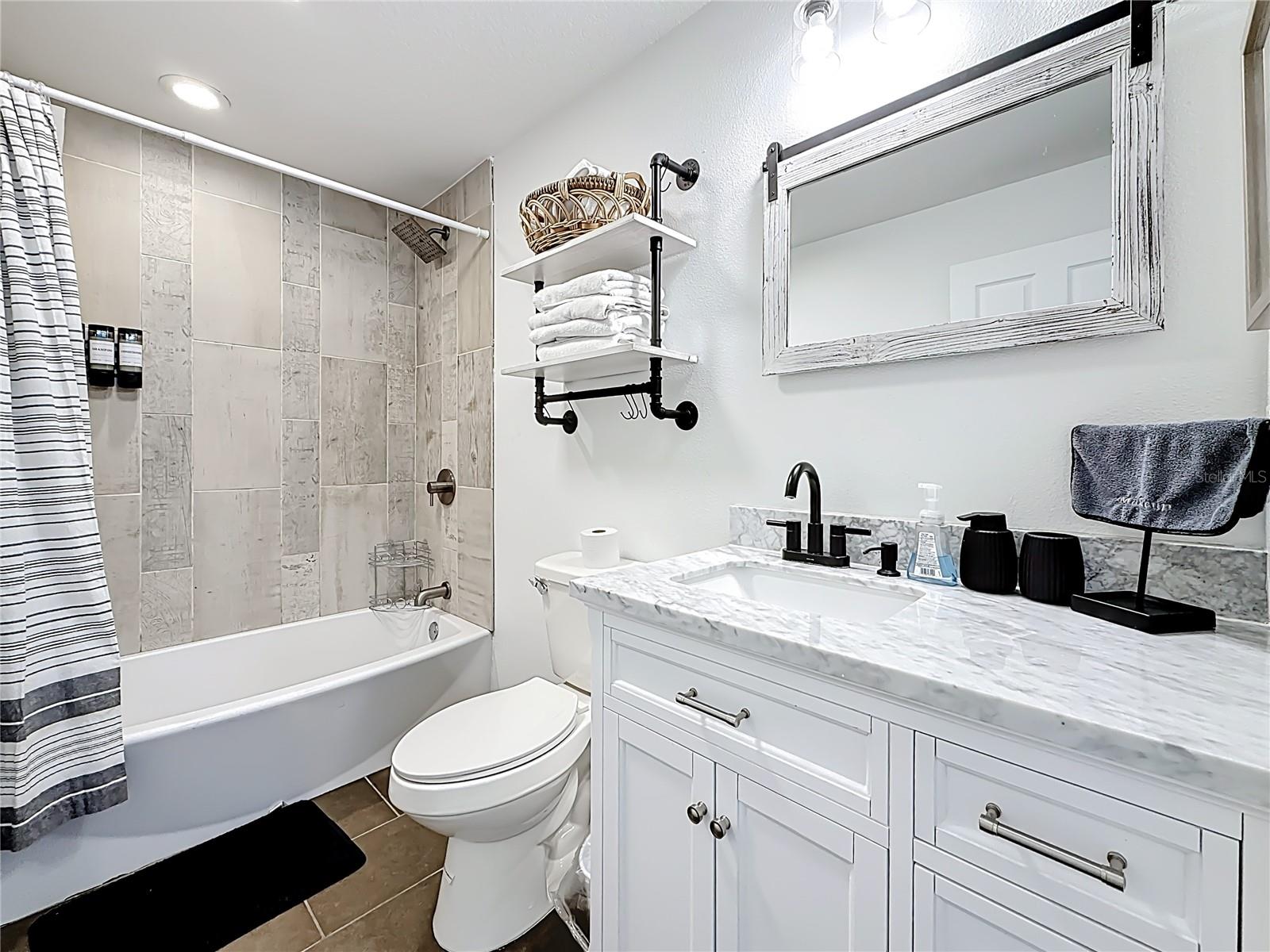 Image 40 of 96 For 902 Baker Street