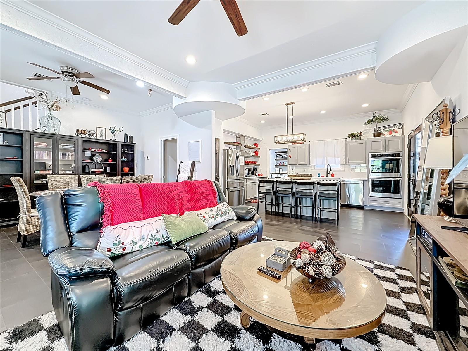 Image 7 of 96 For 902 Baker Street