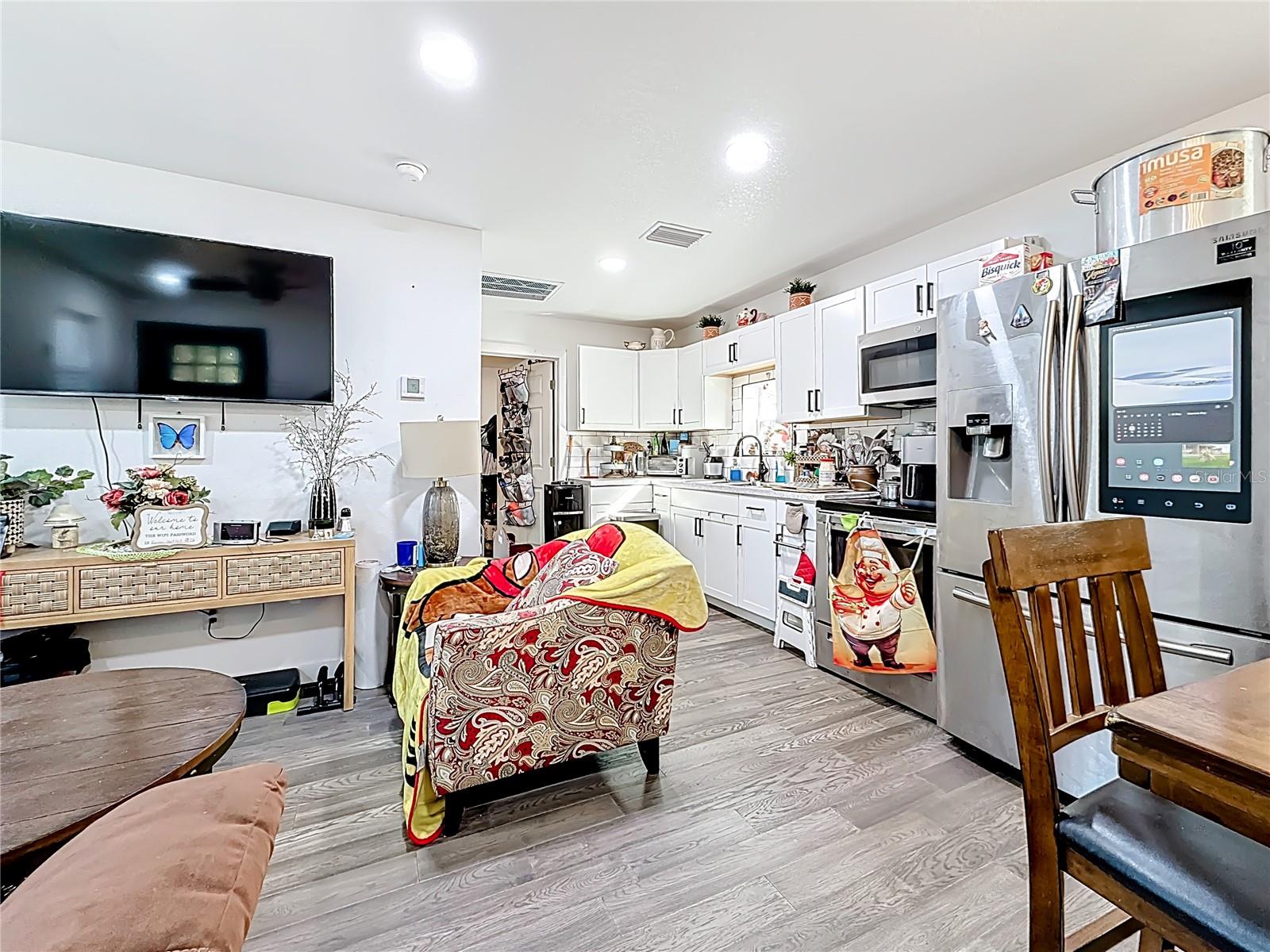 Image 70 of 96 For 902 Baker Street