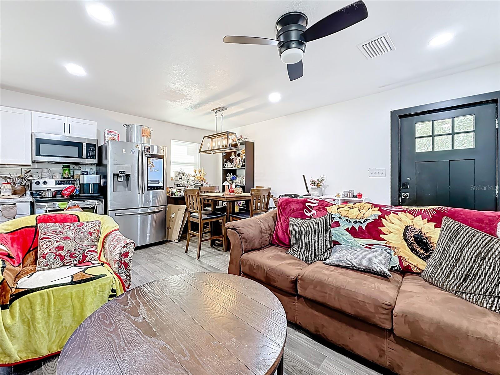 Image 73 of 96 For 902 Baker Street