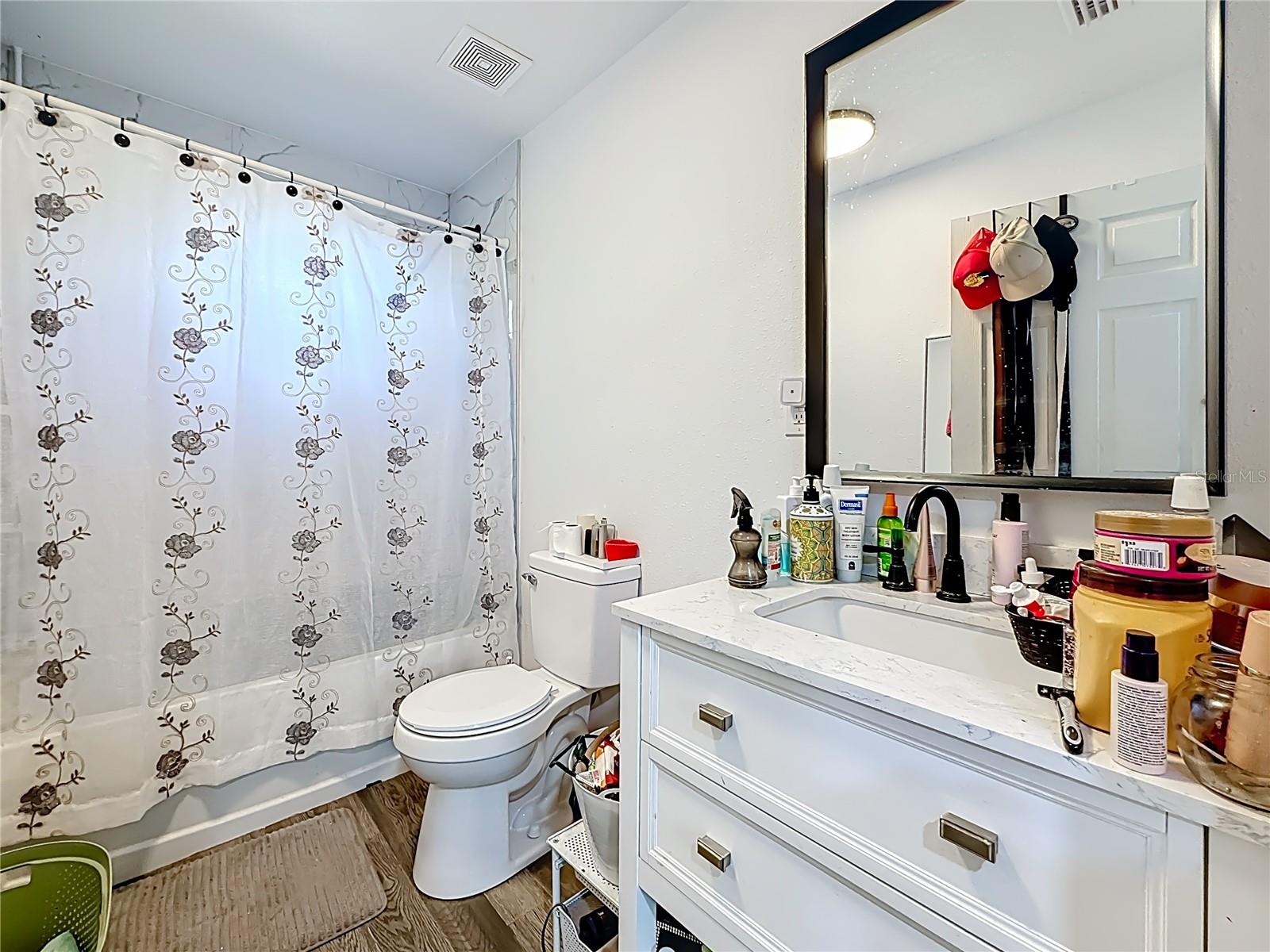 Image 77 of 96 For 902 Baker Street