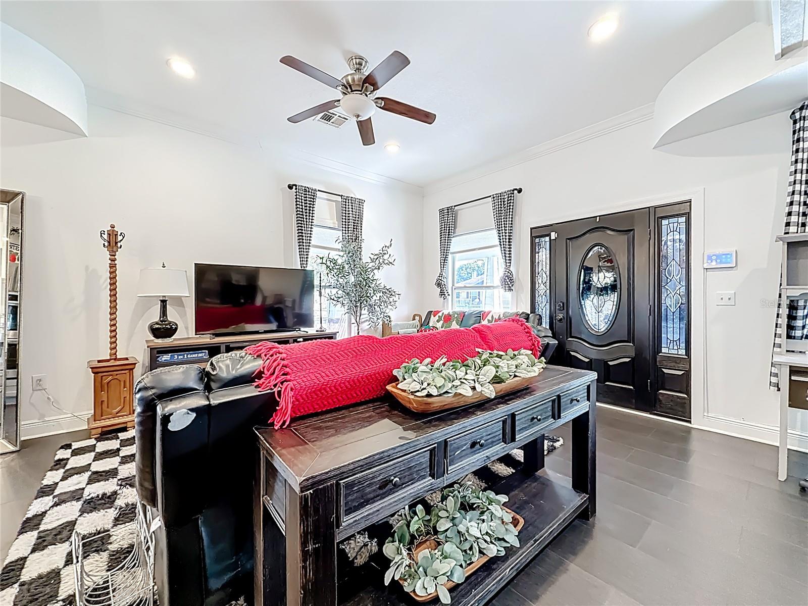 Image 8 of 96 For 902 Baker Street