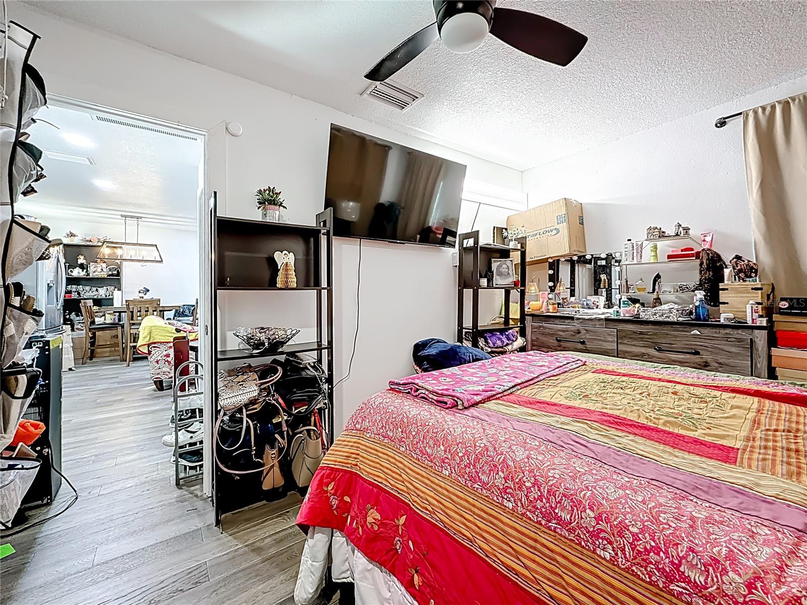 Image 80 of 96 For 902 Baker Street