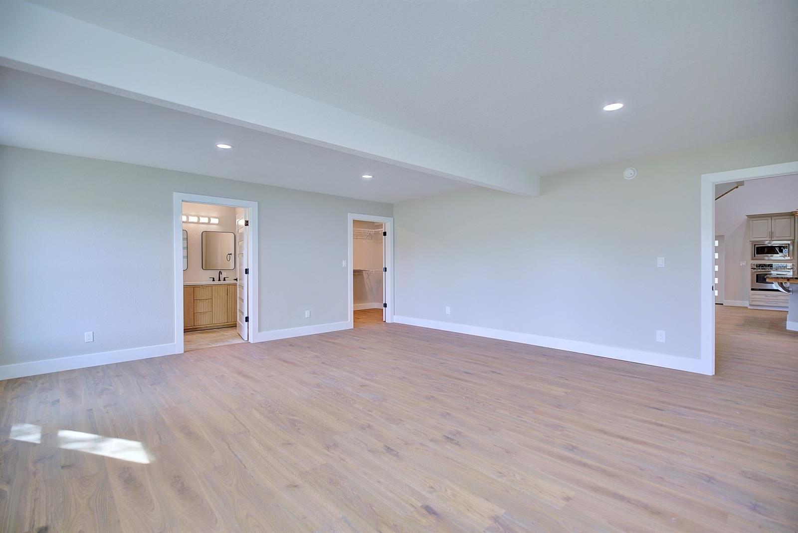 Image 13 of 35 For 9620 Payne Road