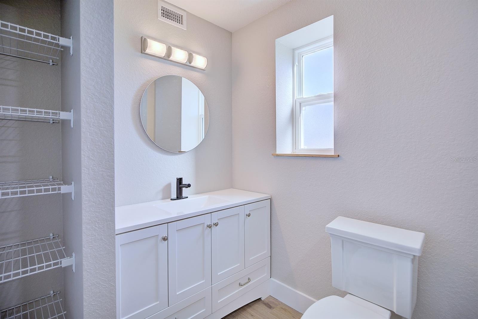 Image 17 of 35 For 9620 Payne Road