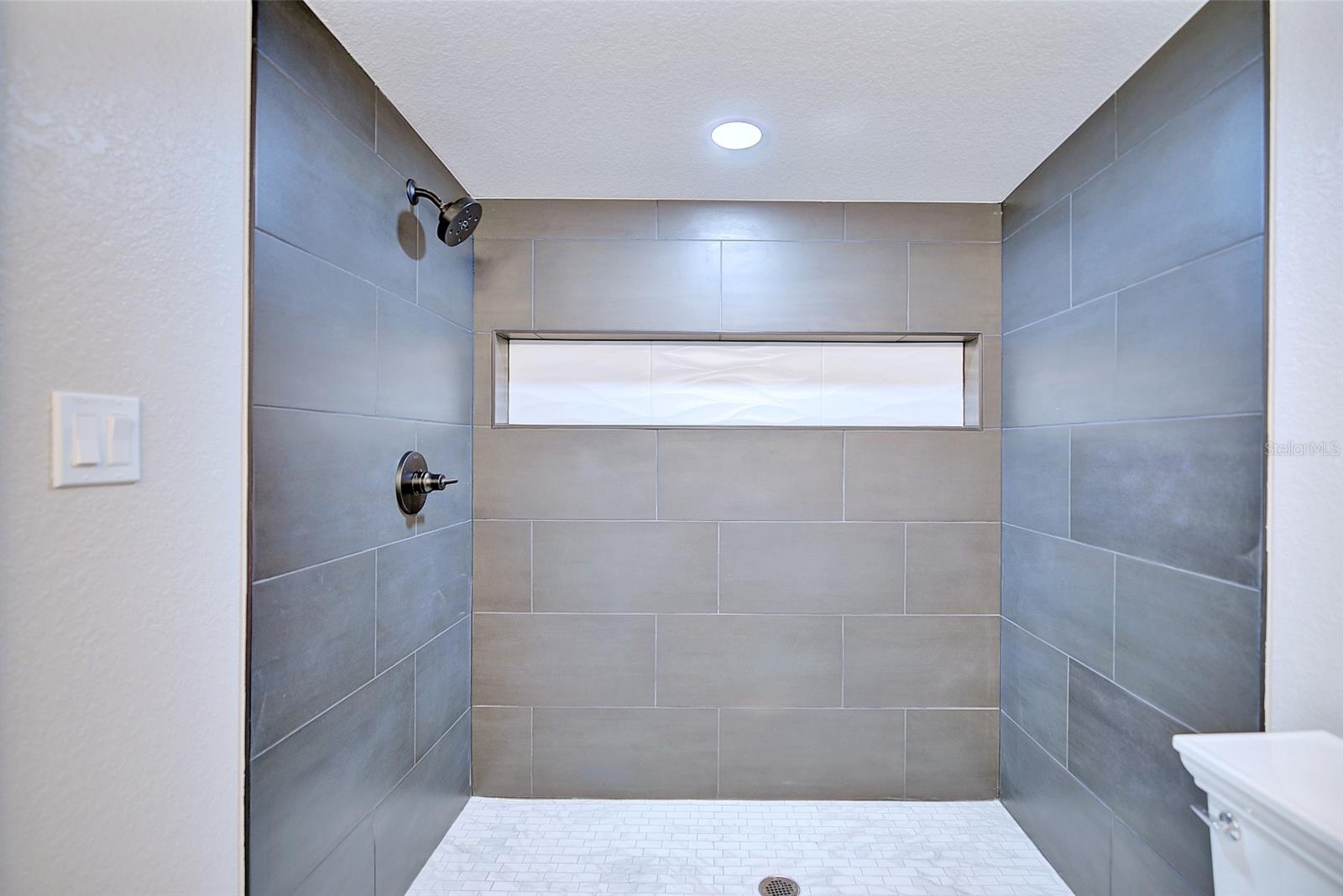 Image 21 of 35 For 9620 Payne Road