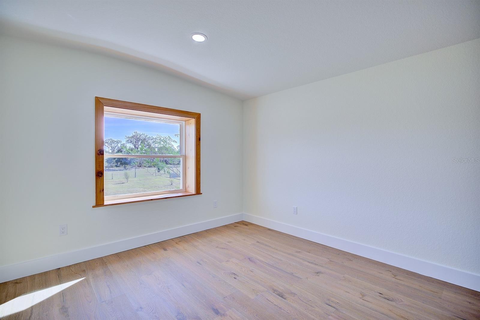 Image 22 of 35 For 9620 Payne Road