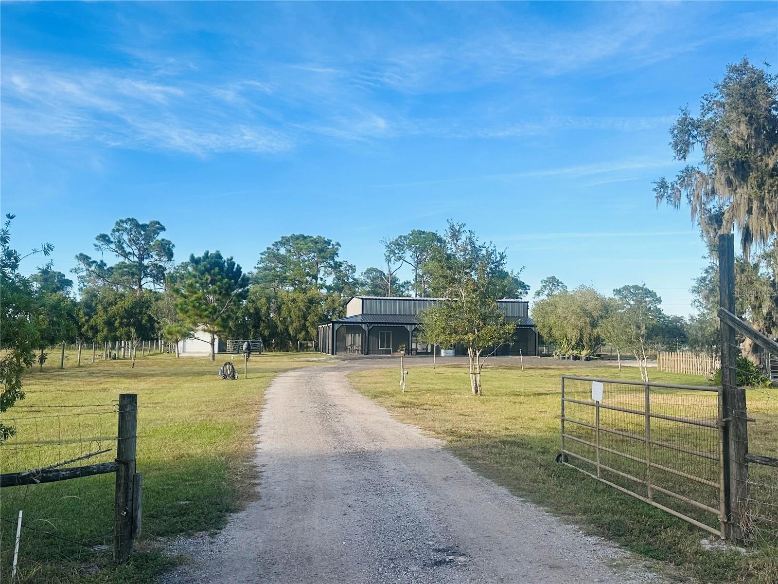 Image 4 of 35 For 9620 Payne Road