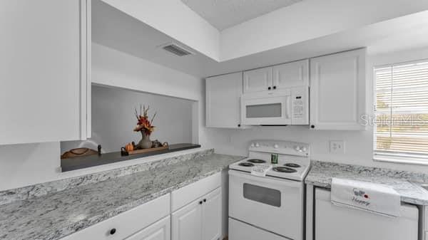 Image 8 of 43 For 2025 Sylvester Road Q2