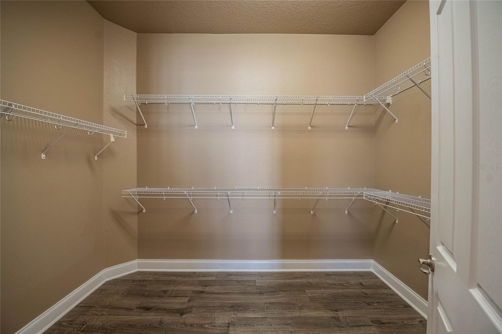 Image 24 of 42 For 1044 Stoney Creek Drive