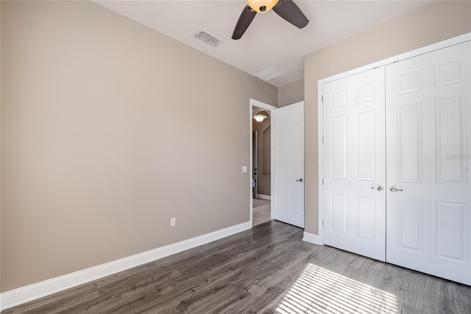 Image 33 of 42 For 1044 Stoney Creek Drive