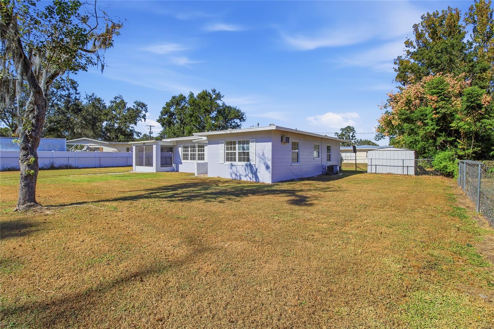 Image 2 of 34 For 490 Washingtonia Court