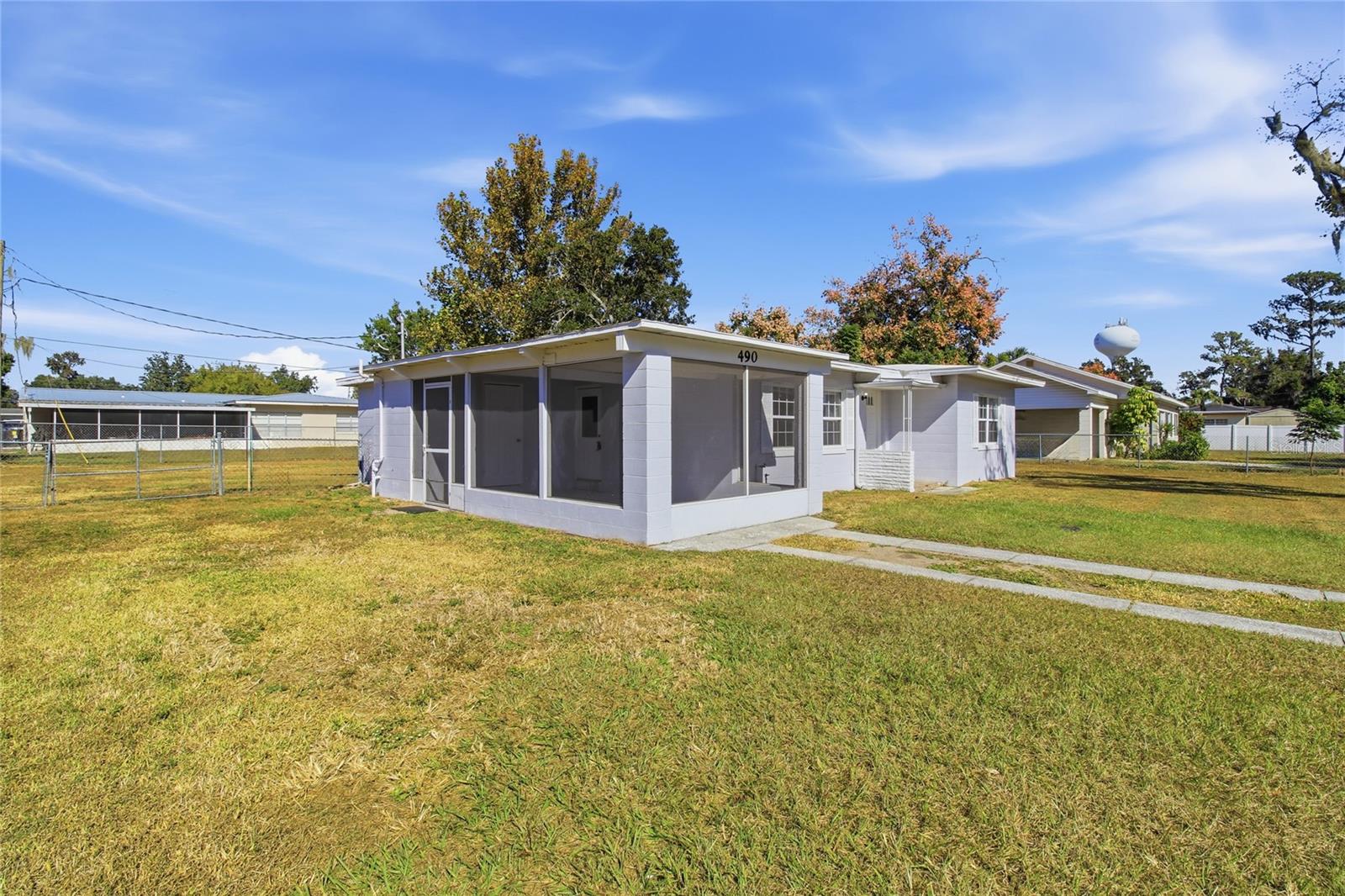 Image 4 of 34 For 490 Washingtonia Court