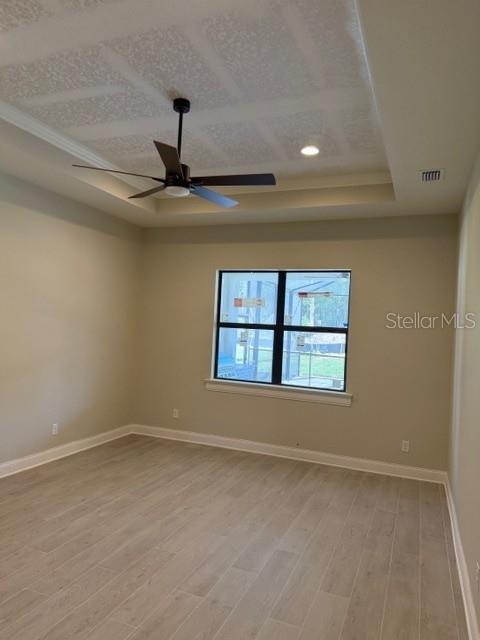 Image 16 of 24 For 4256 Haven Lake Court