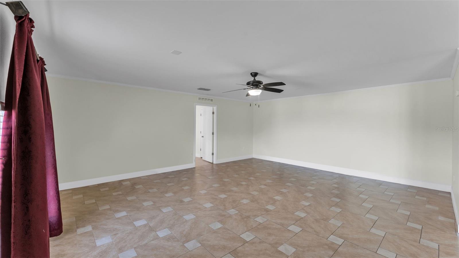 Image 10 of 62 For 1456 Shorewood Drive