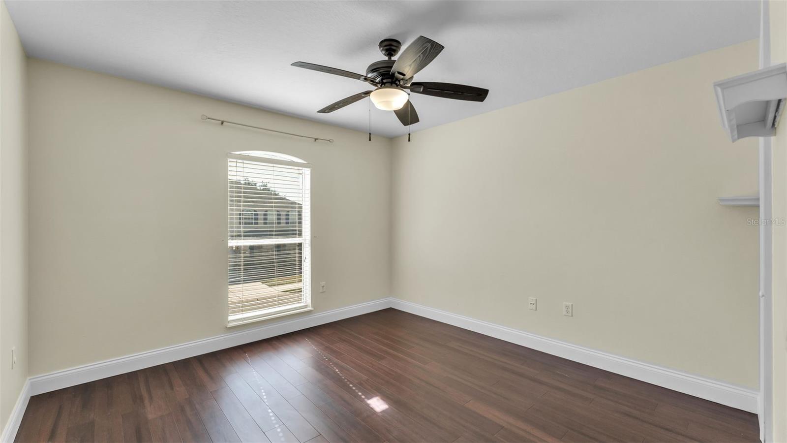 Image 12 of 62 For 1456 Shorewood Drive