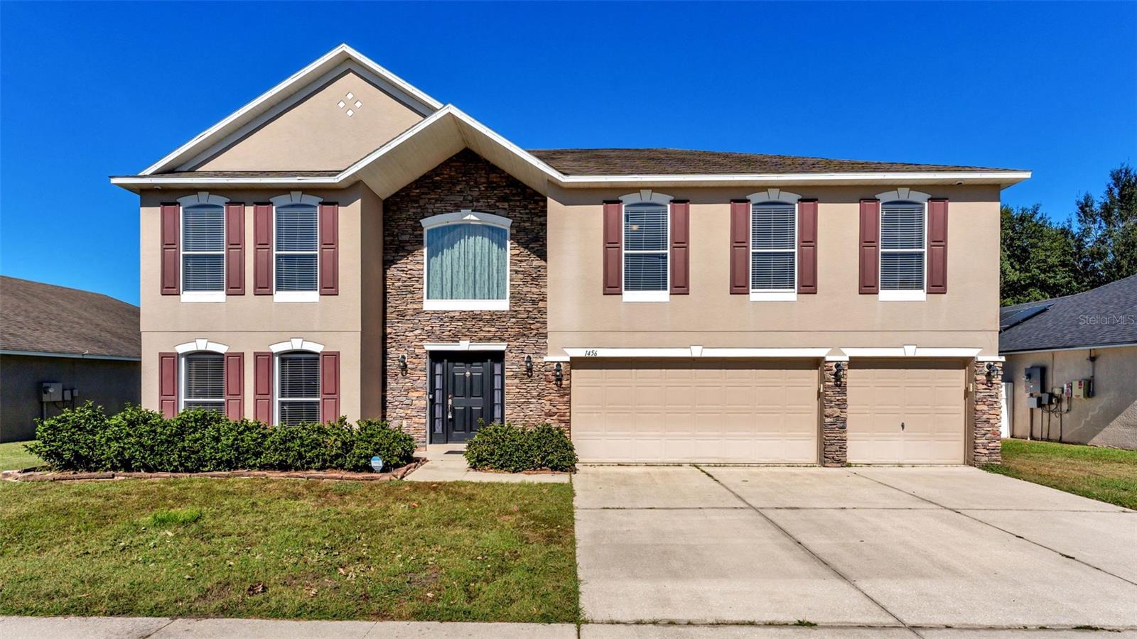 Image 2 of 62 For 1456 Shorewood Drive