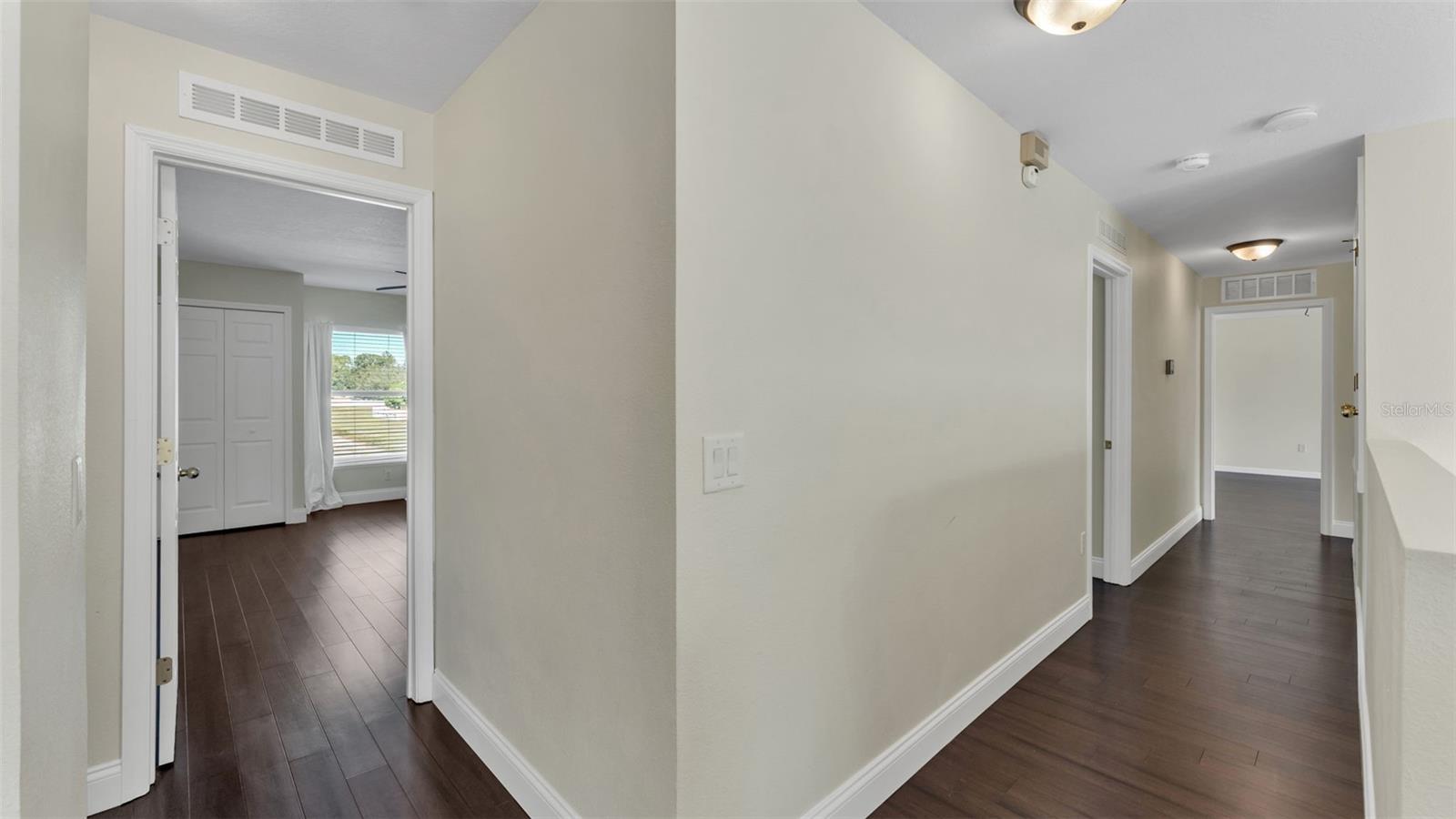 Image 23 of 62 For 1456 Shorewood Drive