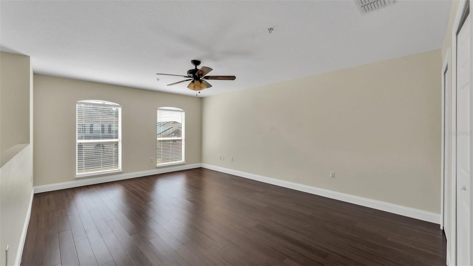 Image 26 of 62 For 1456 Shorewood Drive