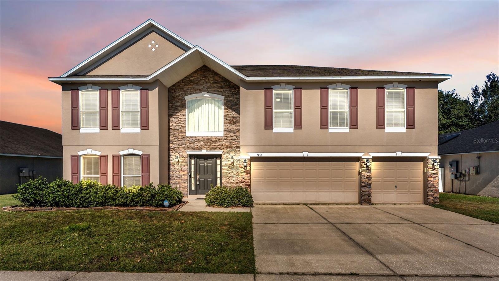 Image 3 of 62 For 1456 Shorewood Drive