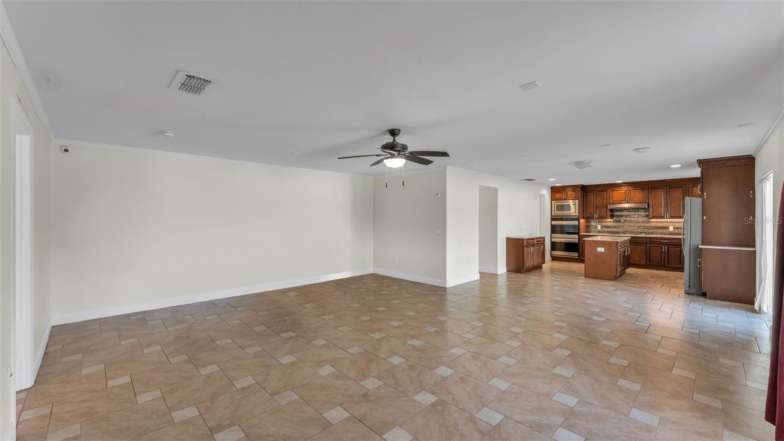 Image 33 of 62 For 1456 Shorewood Drive